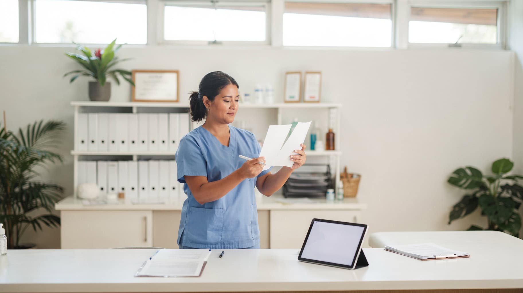Healthcare Workers Compensation for Hawaii Employers — Hawaii healthcare workplace in a clinic